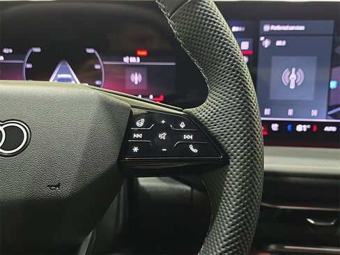 New 2025 Audi SQ5 Premium Plus image 18