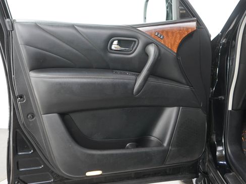 Used 2016 INFINITI QX80 4WD w/ Deluxe Technology Package image 20