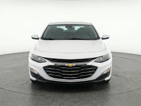 Used 2024 Chevrolet Malibu LT image 2