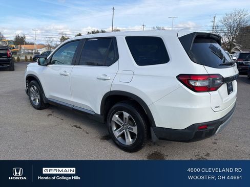 Certified 2025 Honda Pilot EX-L image 9