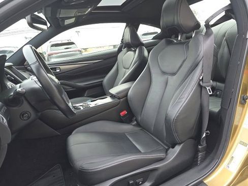 Used 2018 INFINITI Q60 3.0t Luxe w/ Sensory Package 3.0T Luxe image 9