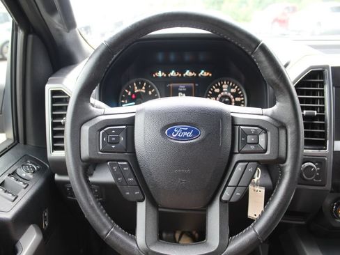 Used 2019 Ford F150 XLT w/ Equipment Group 302A Luxury AWD/4WD image 17