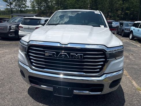 Used 2025 RAM 1500 Laramie AWD/4WD image 2