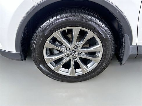 Used 2017 Toyota RAV4 Limited image 12