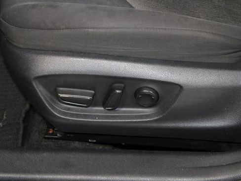 Used 2018 Toyota Camry LE FWD image 18