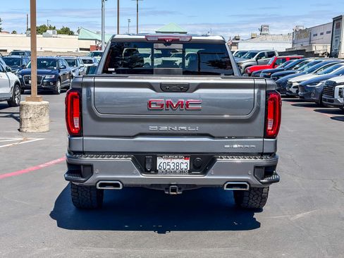Used 2021 GMC Sierra 1500 Denali w/ Denali Ultimate Package AWD/4WD image 3
