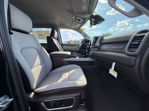 New 2026 RAM 1500 Laramie AWD/4WD image 15
