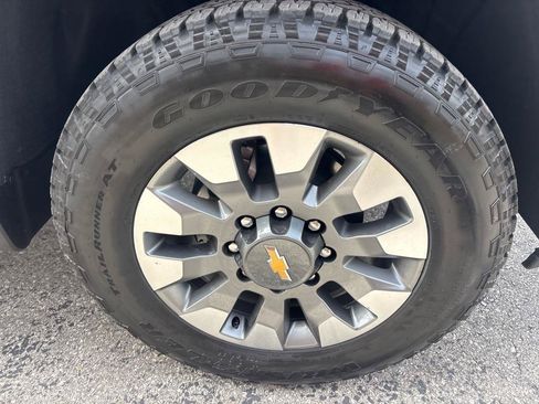 Used 2026 Chevrolet Silverado 2500 Custom w/ Custom Value Package AWD/4WD image 10