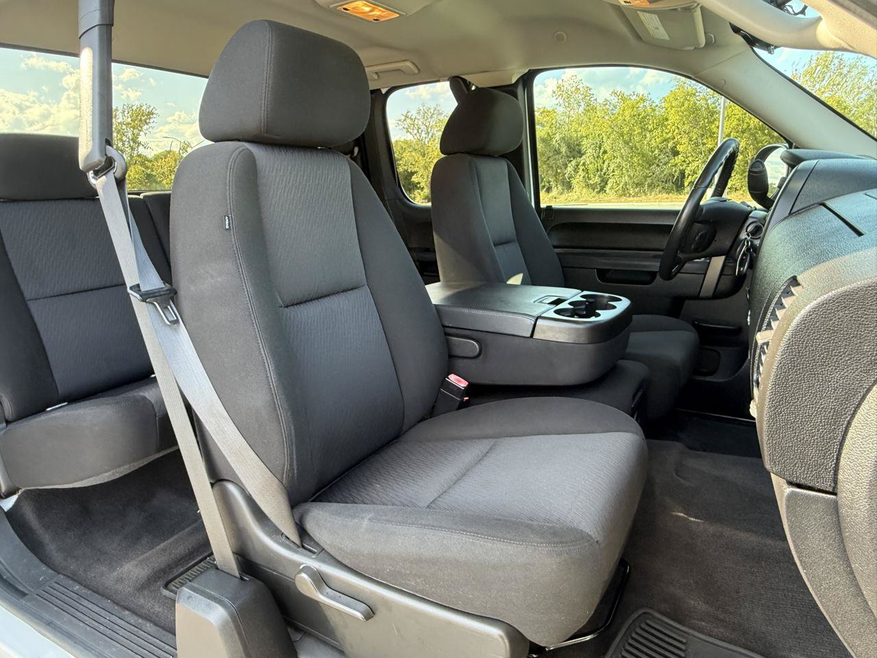 Used 2010 GMC Sierra 1500 SLE w/ Texas Edition RWD image 17