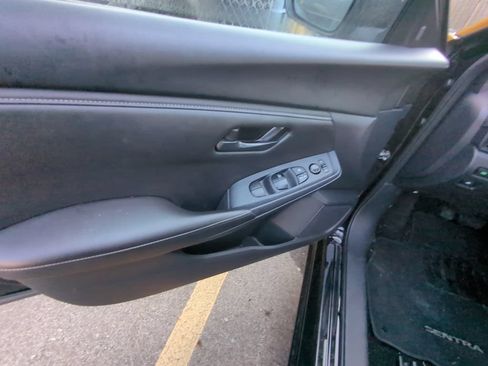 Used 2025 Nissan Sentra S FWD image 8