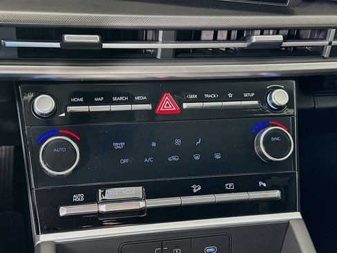 New 2026 Hyundai Santa Fe SE FWD image 13