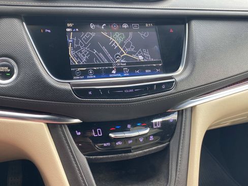 Used 2019 Cadillac XT5 Luxury AWD/4WD image 25