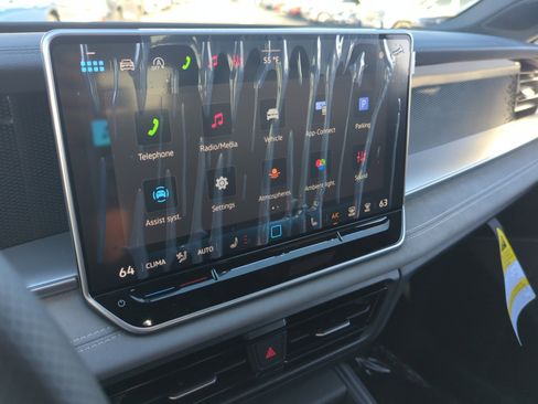 New 2026 Volkswagen Tiguan SE R-Line image 26