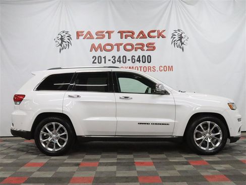 Used 2019 Jeep Grand Cherokee Summit AWD/4WD image 4