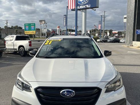 Certified 2021 Subaru Outback Onyx Edition XT w/ Popular Package #2 image 8