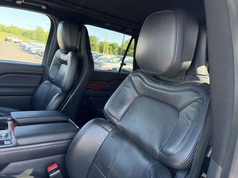 Used 2024 Lincoln Navigator Reserve AWD/4WD image 11