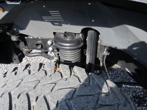 Used 2016 Jeep Wrangler Unlimited Rubicon w/ Connectivity Group image 21