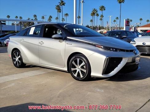 Certified 2017 Toyota Mirai image 13
