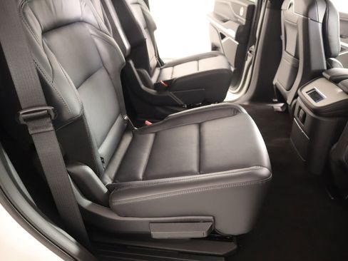 New 2026 Lincoln Navigator Reserve AWD/4WD image 16