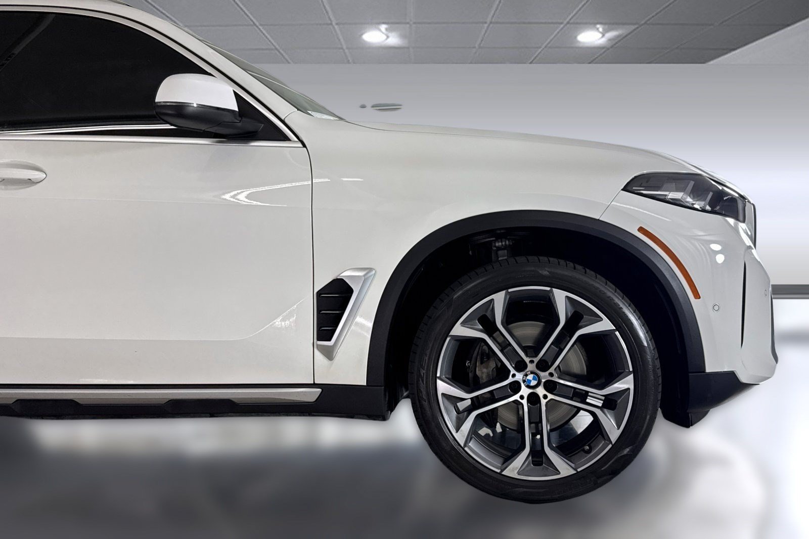 Used 2024 BMW X5 sDrive40i RWD image 36