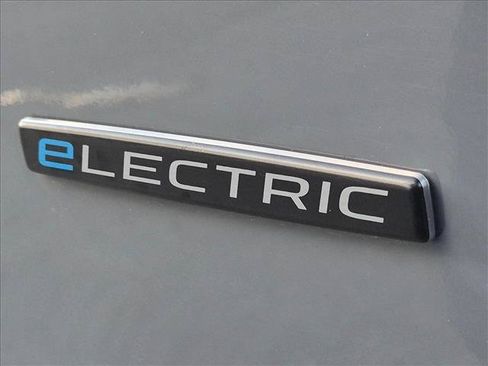 Used 2024 Mercedes-Benz eSprinter 170 Cargo image 19