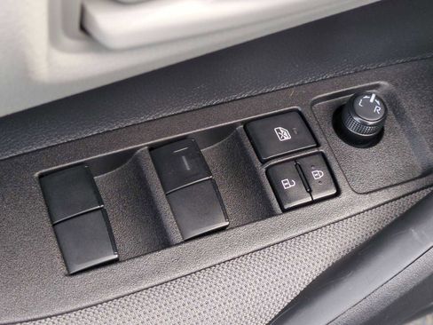 Used 2025 Toyota Corolla LE image 11