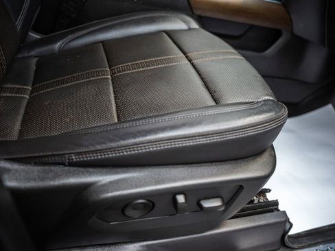 Used 2024 Chevrolet Silverado 1500 High Country w/ Technology Package image 33