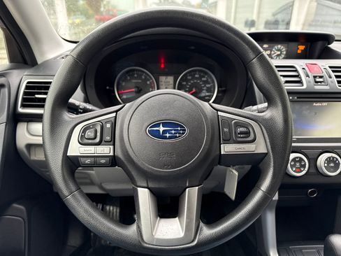 Used 2017 Subaru Forester 2.5i w/ Alloy Wheel Package image 14