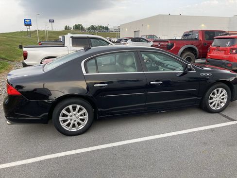 Used 2011 Buick Lucerne CXL w/ Driver Confidence Package FWD image 8