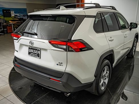 Used 2025 Toyota RAV4 LE AWD/4WD image 16