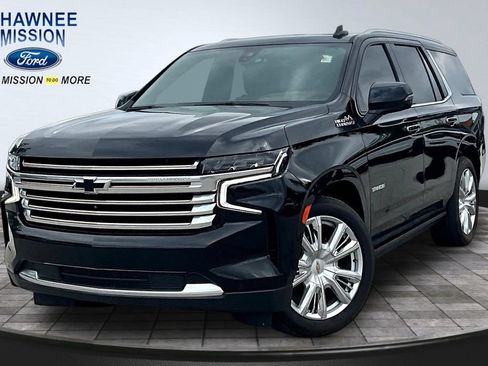 Used 2021 Chevrolet Tahoe High Country RWD image 1