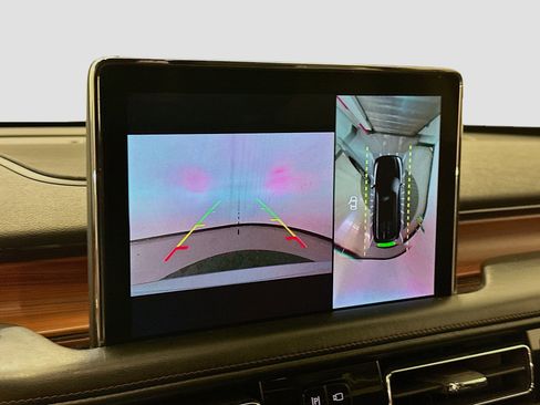 Used 2020 Lincoln Aviator Reserve w/ Elements Package Plus AWD/4WD image 23