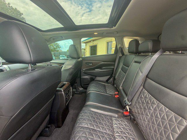 Used 2019 Nissan Murano Platinum w/ Cargo Package FWD image 6