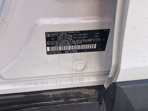 Used 2016 Toyota RAV4 LE image 8