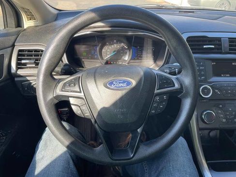 Used 2018 Ford Fusion SE image 33