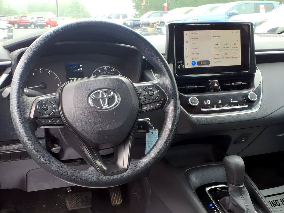 Used 2024 Toyota Corolla LE FWD image 10