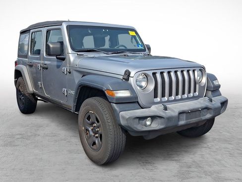 Used 2018 Jeep Wrangler Unlimited Sport AWD/4WD image 3
