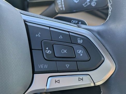 Used 2024 Volkswagen Atlas Cross Sport SE FWD image 23