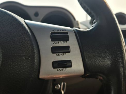 Used 2004 Nissan 350Z Touring RWD image 26