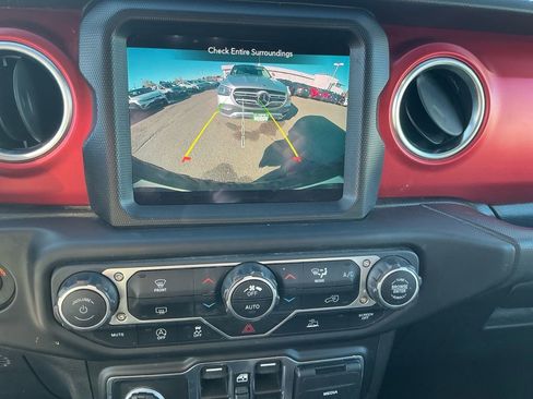 Used 2023 Jeep Wrangler Unlimited Rubicon image 22