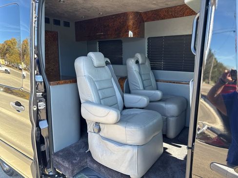 Used 2016 Ford Transit 250 148 Medium Roof RWD image 21