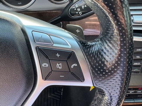 Used 2013 Mercedes-Benz E 350 4MATIC Sedan w/ Premium 1 Pkg image 18