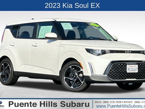 Used 2023 Kia Soul EX image 1