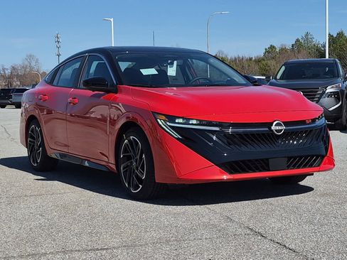 New 2026 Nissan Sentra SR image 2