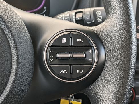 Certified 2023 Kia Soul LX image 38