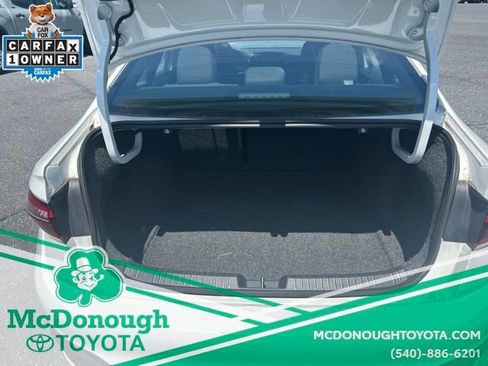 Used 2025 Volkswagen Jetta Sport FWD image 11