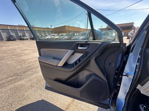 Used 2015 Subaru Forester 2.5i Limited AWD/4WD image 21