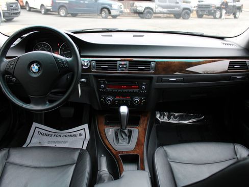 Used 2011 BMW 328i xDrive Sedan w/ Premium Pkg image 12