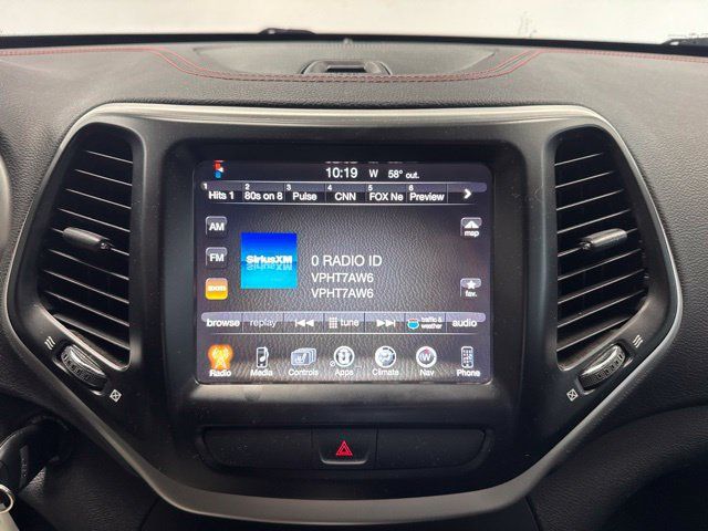 Used 2017 Jeep Cherokee Trailhawk w/ Cold Weather Group AWD/4WD image 17