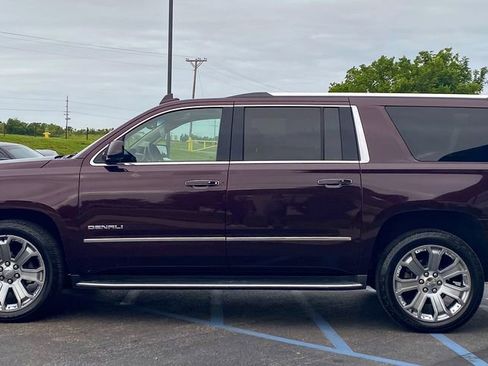 Used 2017 GMC Yukon XL Denali w/ Open Road Package AWD/4WD image 16